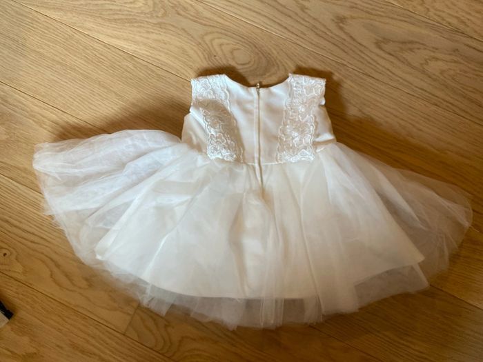 Robe princesse neuve blanche 9 mois - photo numéro 3