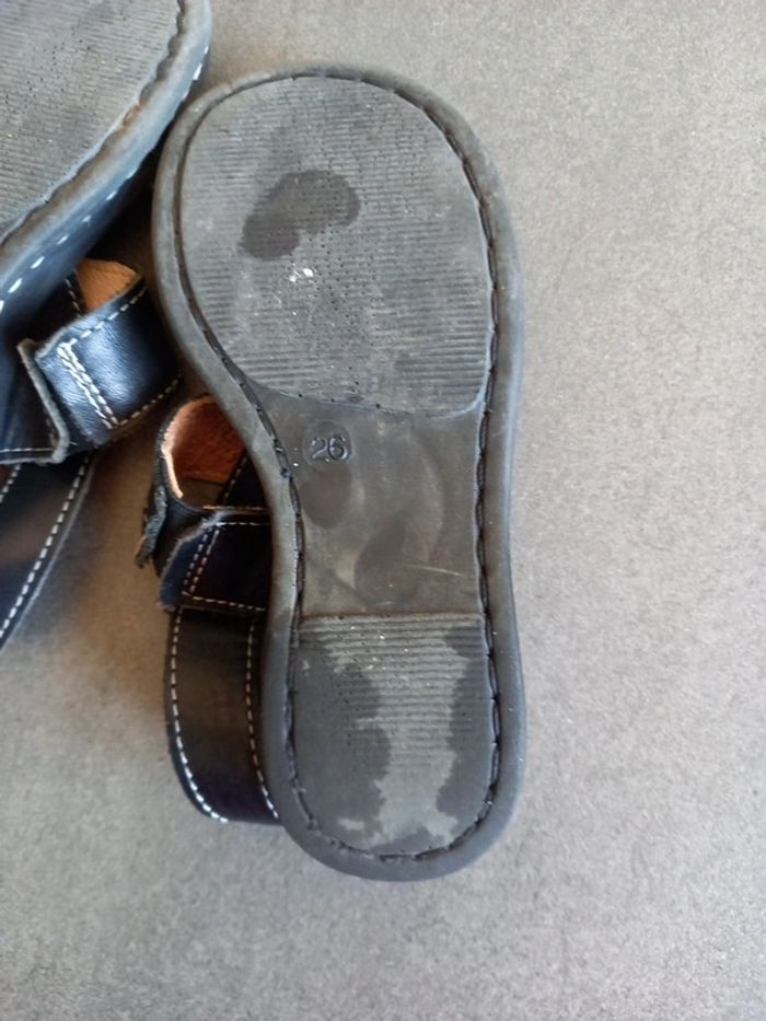 Chaussure fille taille 26 - photo numéro 5