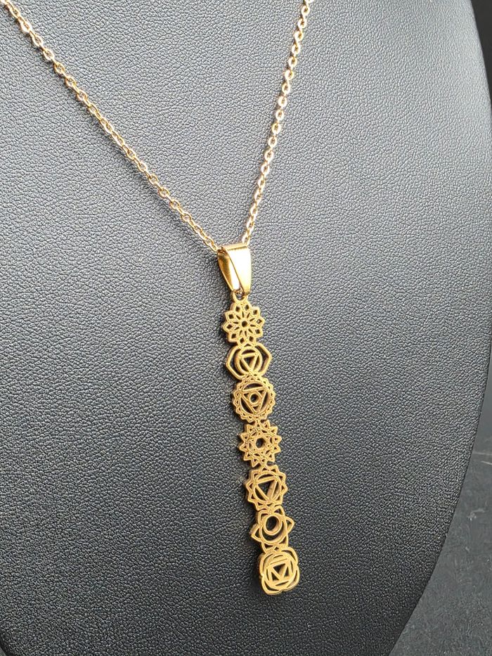 7 Fleurs de Chakras Pendentif Collier doré NEUF - photo numéro 2
