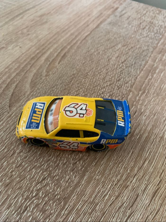 Voiture Bruce Miller dinoco cars - photo numéro 4