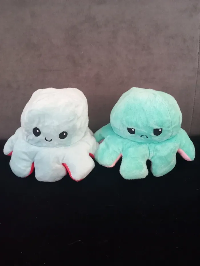 Lot de 2 peluches pieuvre réversible rose rouge bleu - photo numéro 2
