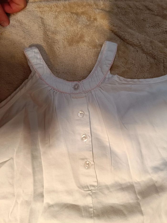 Tunique blanche satinée avec fleur en tulle - photo numéro 4