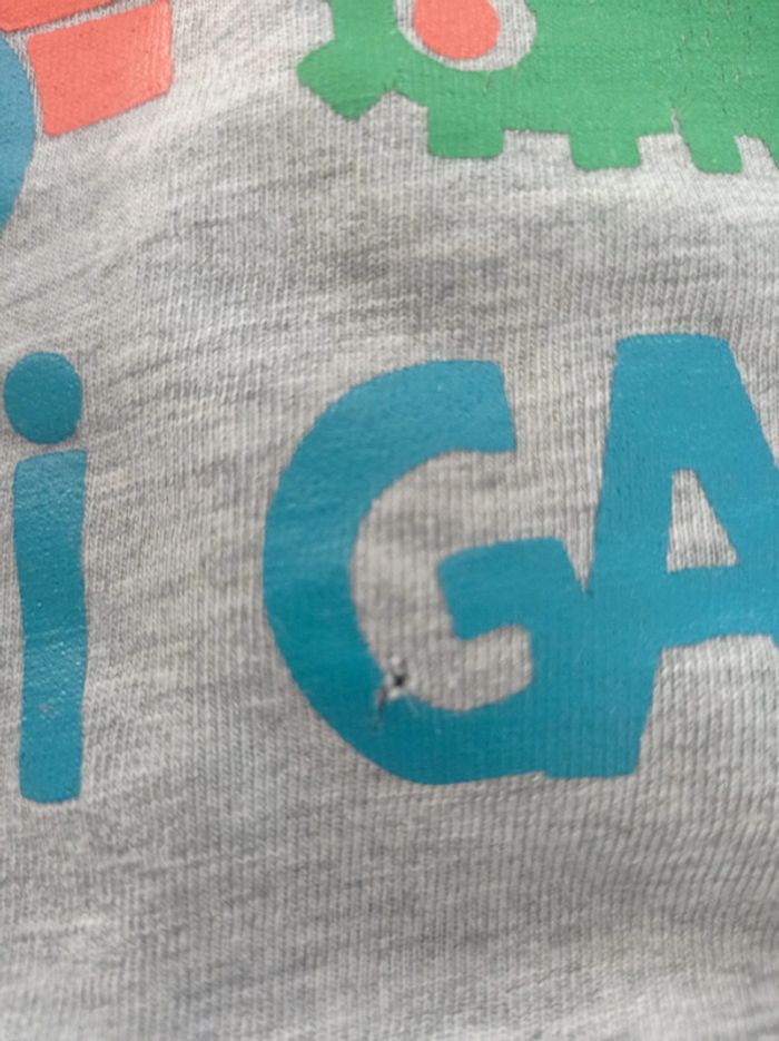 Lot de 4 t shirt. 2 ans - photo numéro 3