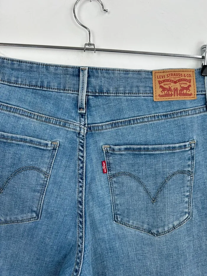 Jean Levi's Femme Bleu W31 L30 | Classic Mid Rise Skinny | Taille FR40 | Très Bon État NJ465 - photo numéro 8