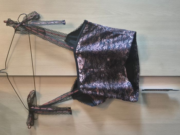 Jolie haut "Romwe" Neuf taille M - photo numéro 7