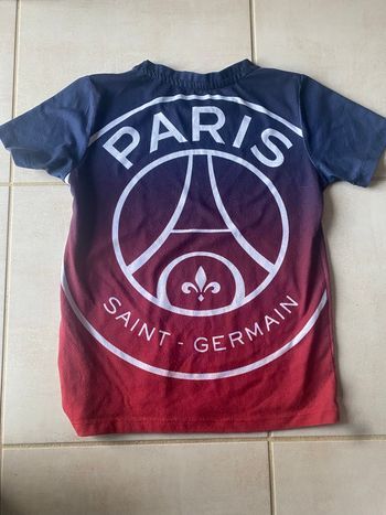 T-shirt du PSG Paris Saint Germain en taille 8 ans