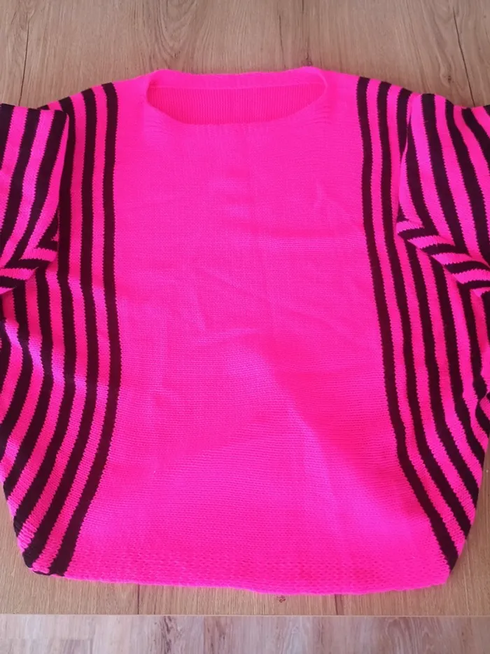 Pull oversize chauve-souris rose fluo à rayures – taille unique - photo numéro 3