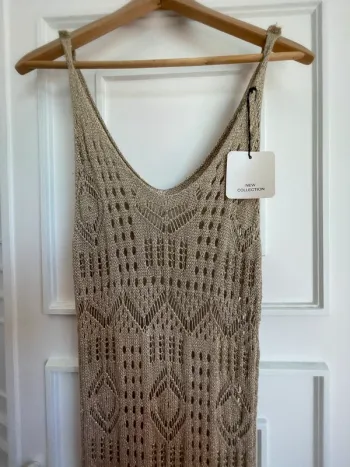 Robe longue en maille à col licou