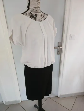 Sublime Robe noire et Blanche Grain de Malice et de taille 40