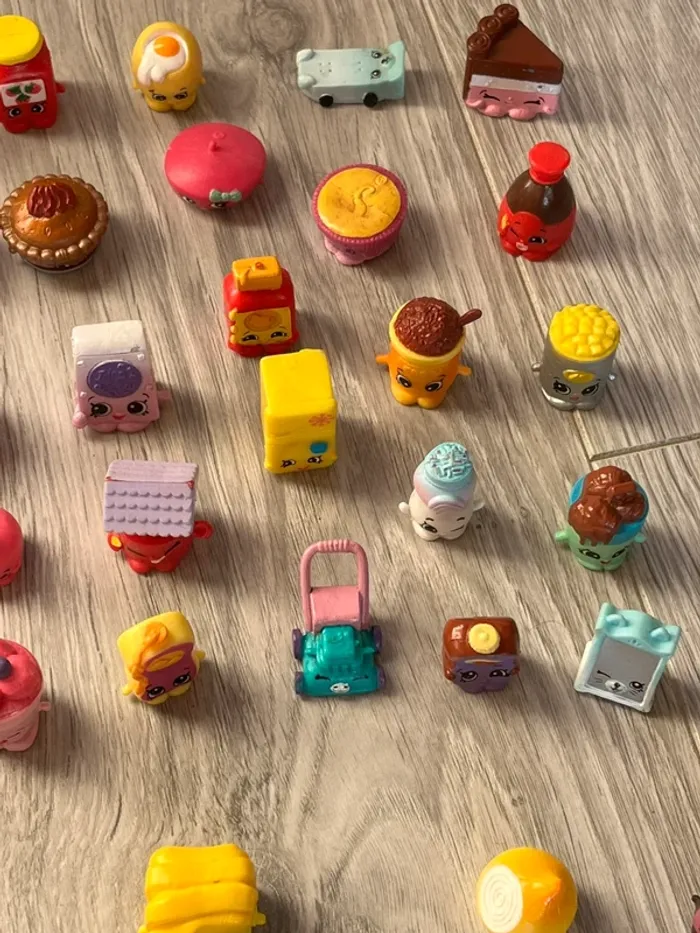 Lot de shopking 40 figurines - photo numéro 7