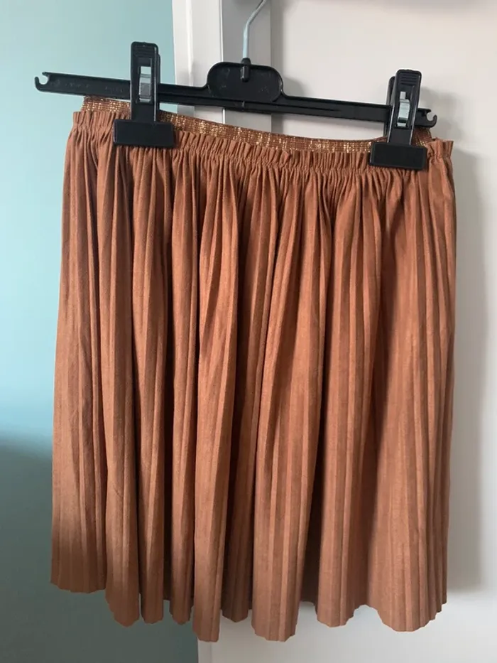 Jupe plissée velours Zara - photo numéro 2