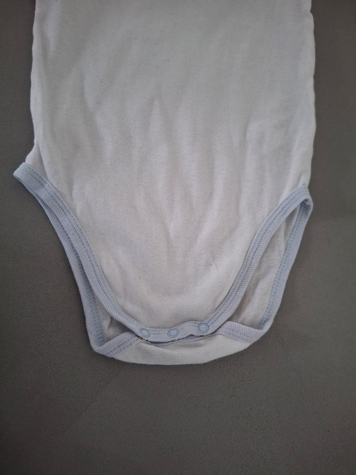 Lot de 5 bodies 18M - photo numéro 9