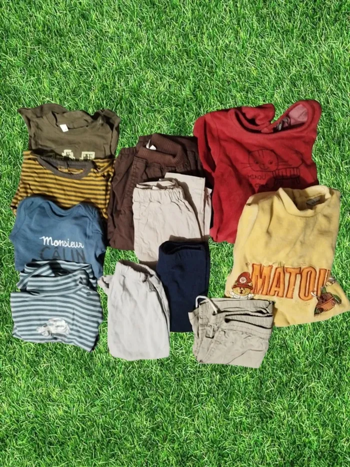 Lot de vêtements 12 mois