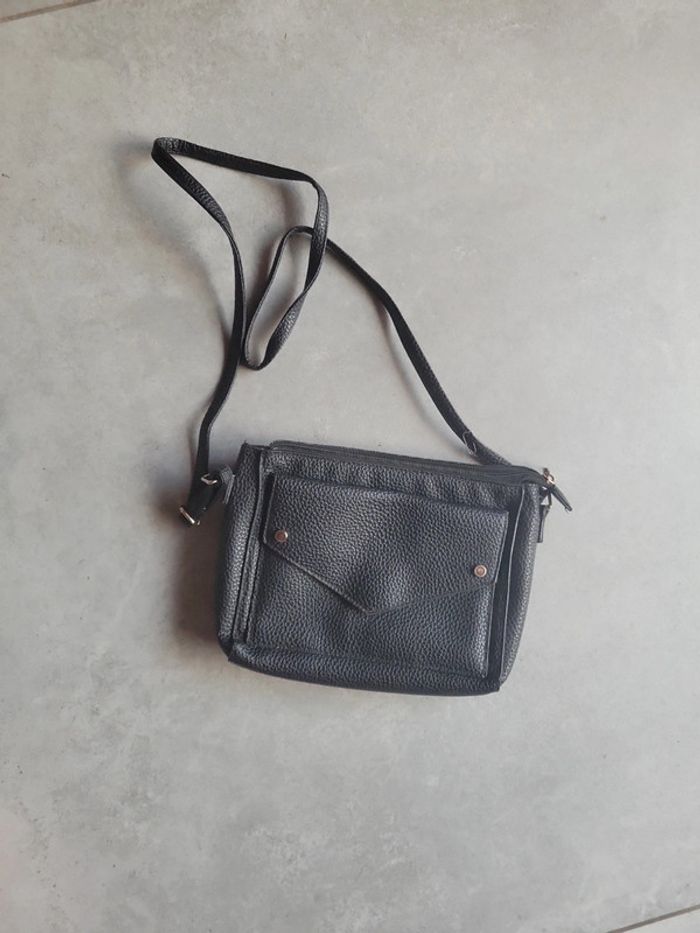 Sac bandoulière noir avec multi poche