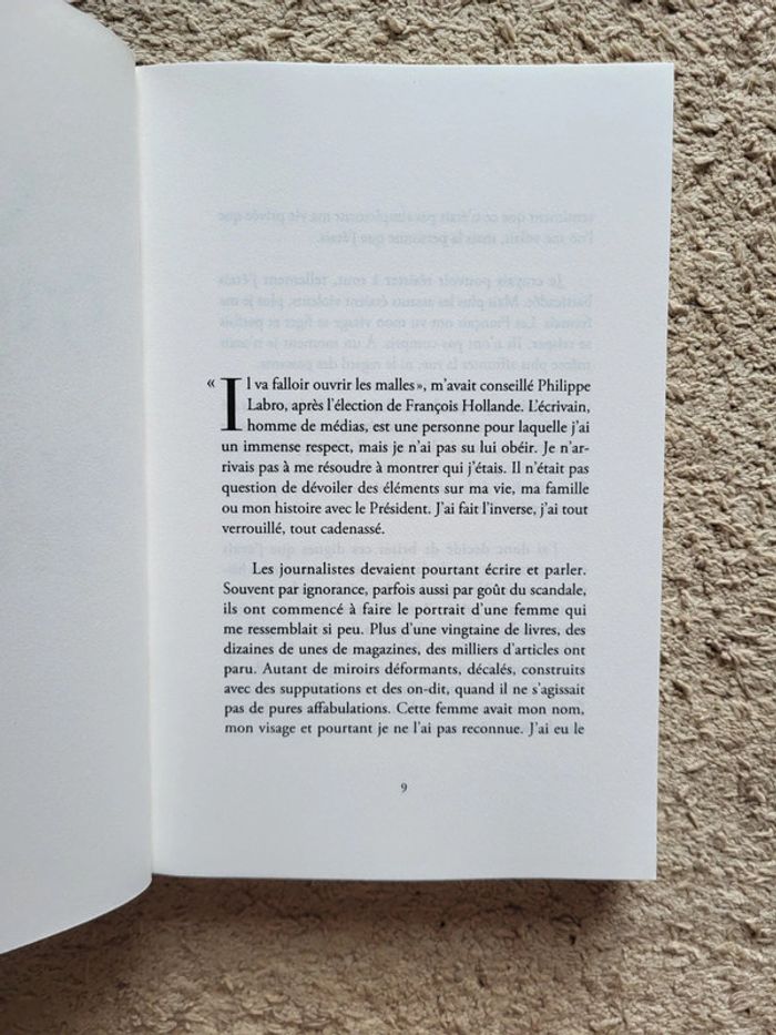 Livre Merci pour ce moment de Valérie Trierweiler - photo numéro 5