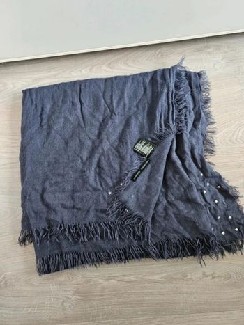 Grand châle ou foulard Galerie Lafayette