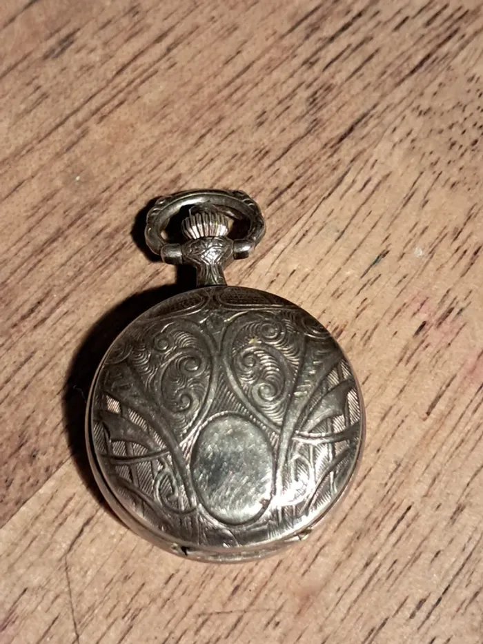 Petite montre à gousset pendentif - photo numéro 2