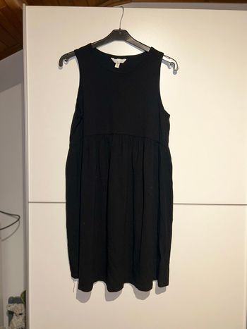 Robe noire H&M Mama maternité – taille M – très bon état