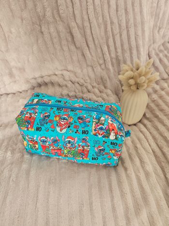 Trousse de toilette / maquillage stitch Bleu
