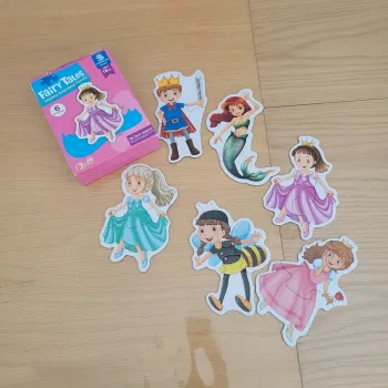 Puzzle 6 pièces en 2 partie chacun.