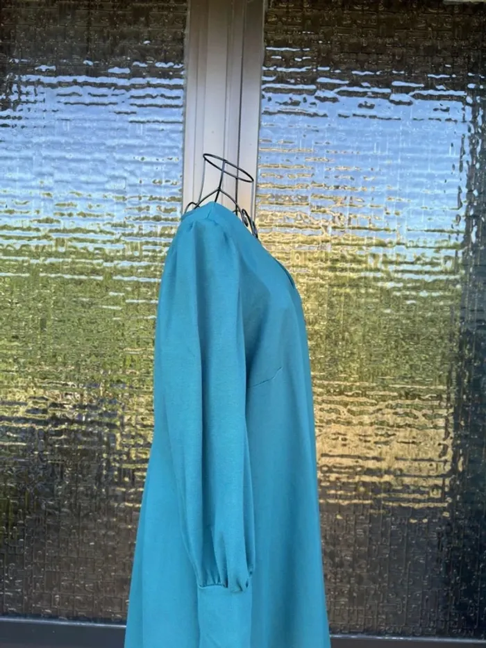 Robe Bleu-Verte Manches Longues Bouffantes - photo numéro 15