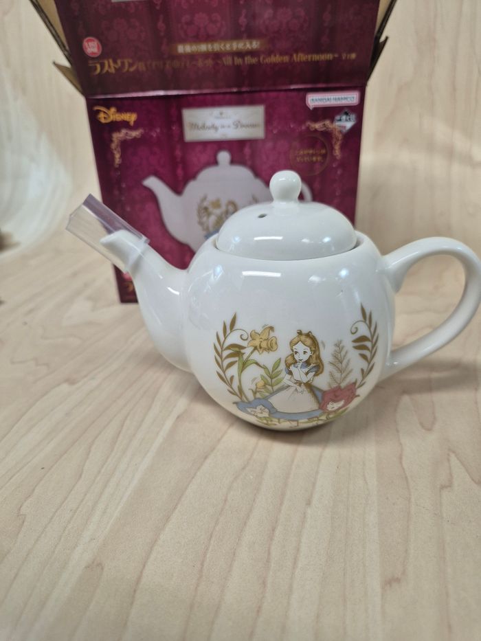 Théière Disney Ichibankuji Alice au Pays des Merveilles - photo numéro 5