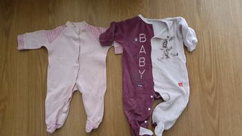 2 pijama 6 et 9 mois