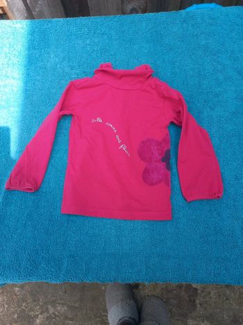 T shirt fushia petit col roulé
