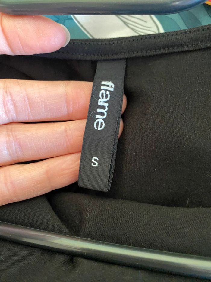 Pull fin / t-shirt manches longues légèrement décolleté dans le dos Flame Taille S - photo numéro 4