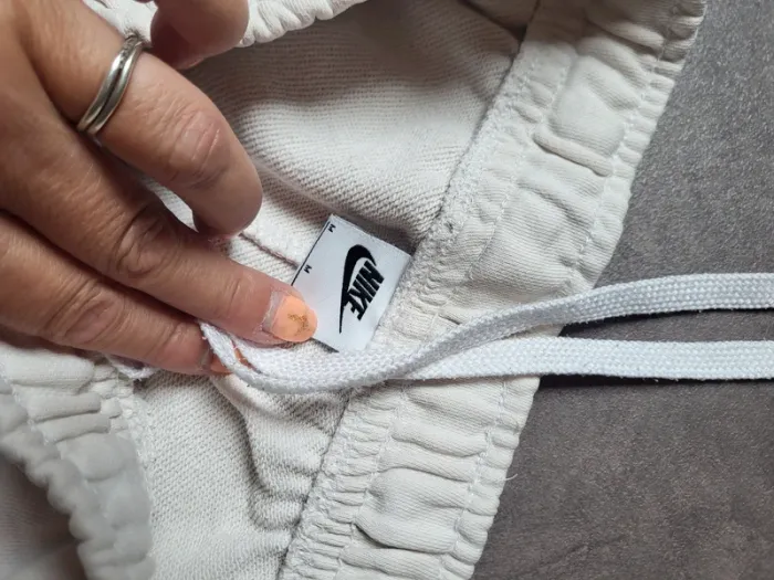Jogging nike taille m - photo numéro 3
