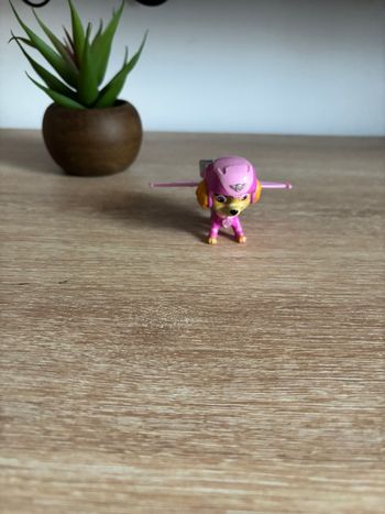 Figurine Stella mission voltige action collier pat patrouille