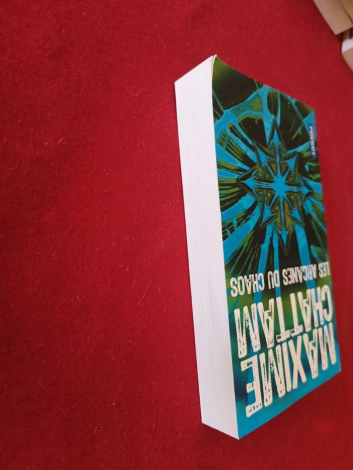 Les arcanes du chaos " Maxime Chattam " Pocket - photo numéro 4