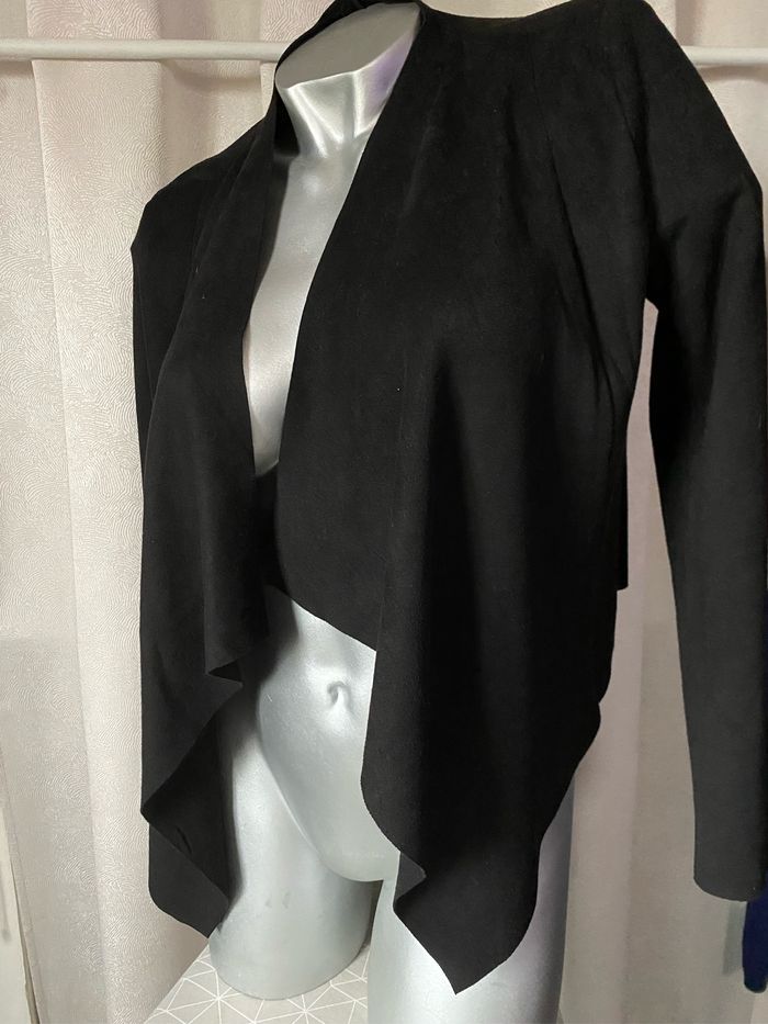 Superbe veste souple asymétrique suédine 38