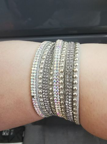 Bracelet gris brillant