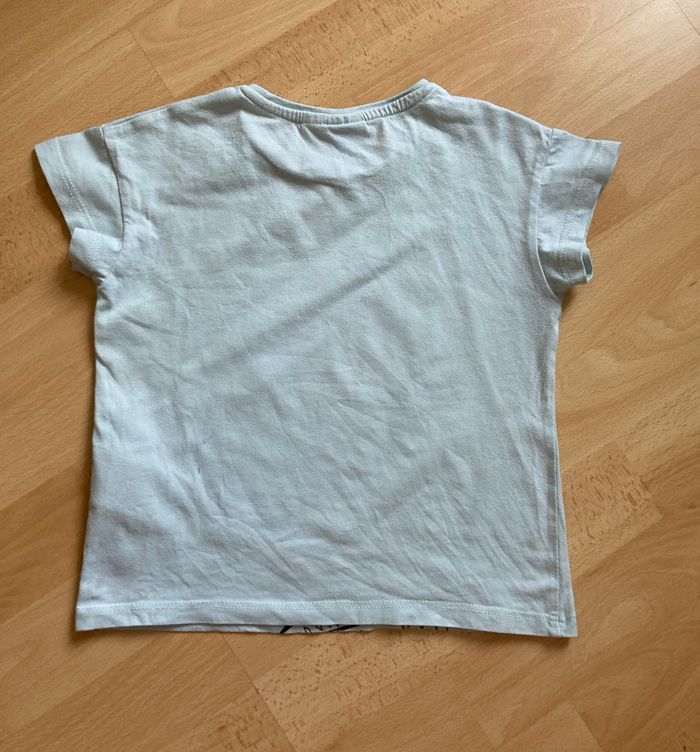2 Tee-shirts Disney Reine des neiges taille 98/104 - photo numéro 7