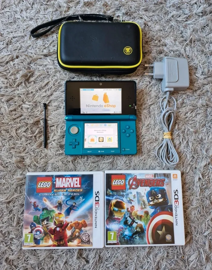 Lot Console Nintendo 3DS Bleue Aqua Blue + 2 Jeux
