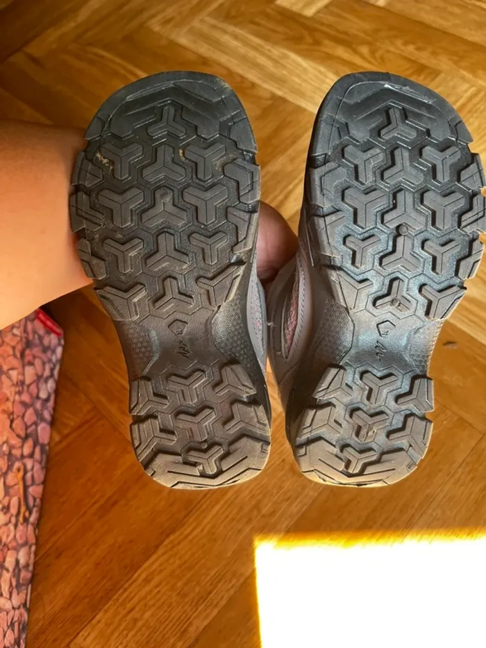 Chaussures de randonnée fille 28 quechua - photo numéro 4