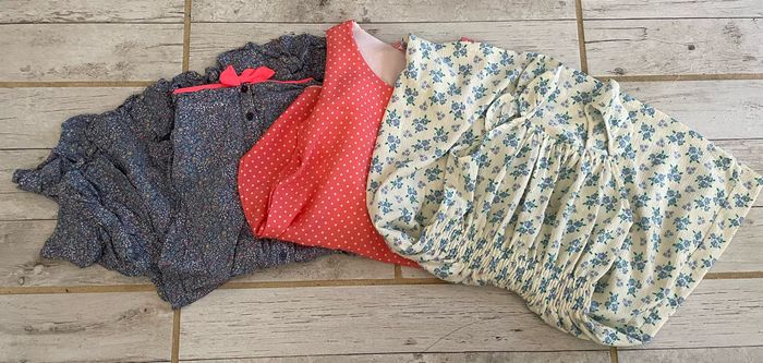 Très joli lot de 3 robes d’été fille 8 ans