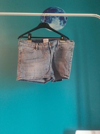 Short jeans