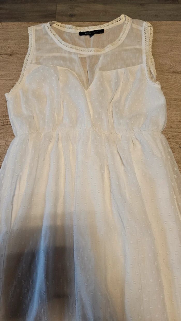 Robe classique, légère, beige avec broderie et dentelle, Emoi by Emonite, 40, nickel - photo numéro 6