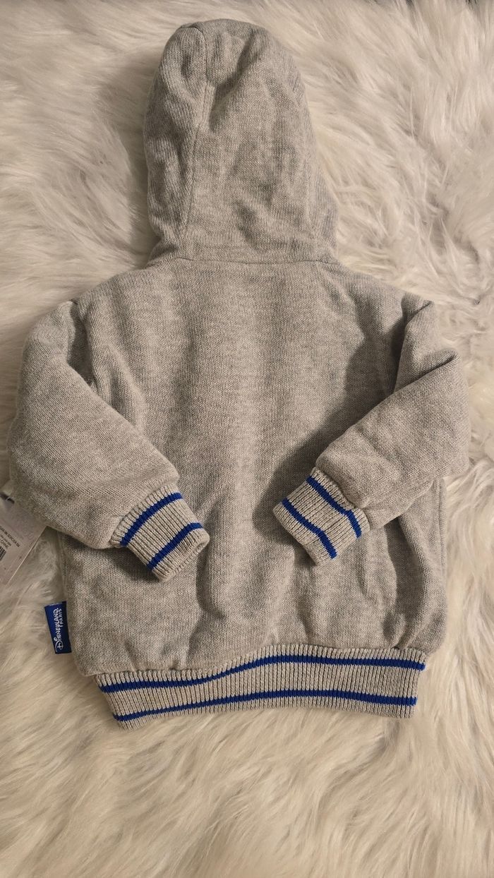 NEUF  (non porté)🏷 😍🤩💙sublime  veste /gilet epais et intérieur polaire disneylandparis 6  mois garçon 💙😍🤩 - photo numéro 2