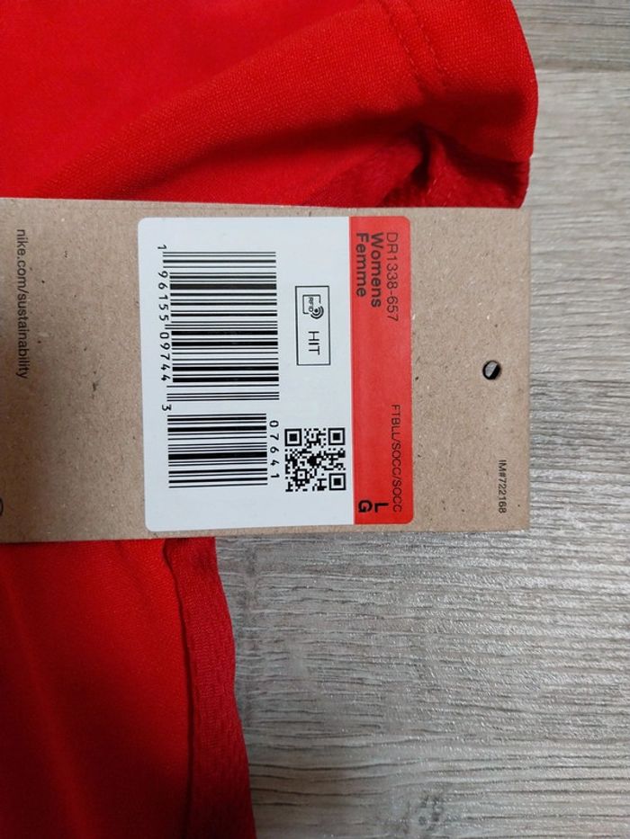 Tee-shirt femme Nike taille L - photo numéro 4