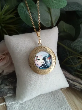 Collier médaillon ouvrable petite fée bohème