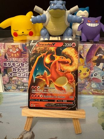 Carte Pokémon officielle Dracaufeu V - stars étincelantes 