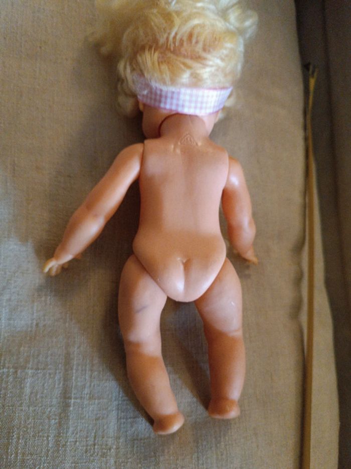 Poupée doll ari ancienne blonde blond hair cheveux bouclé yeux bleu blue tricot vichy rose pink - photo numéro 12