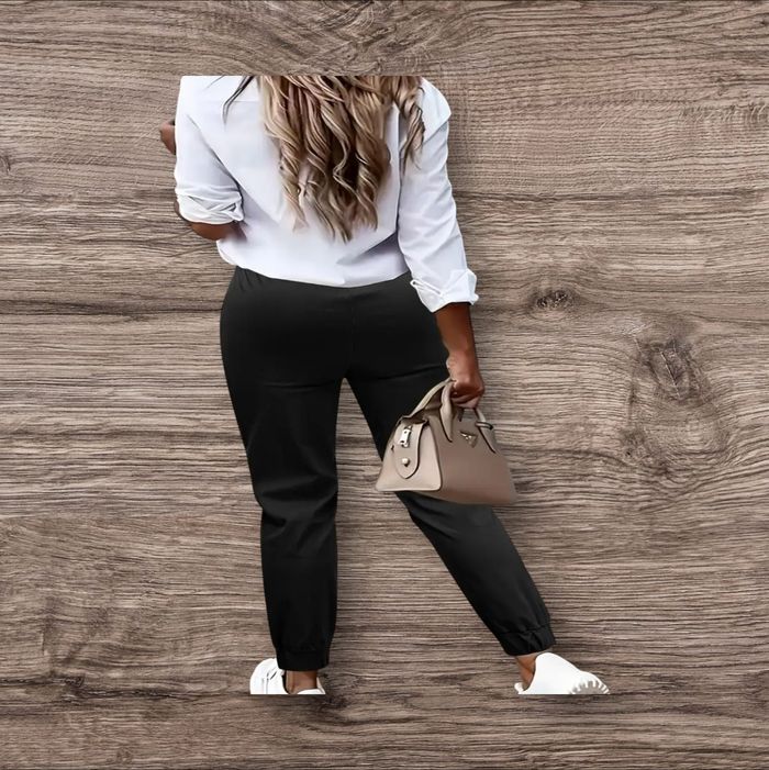 Pantalon femme noir T. 52 - photo numéro 2