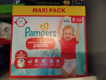 Couches Pampers taille 6