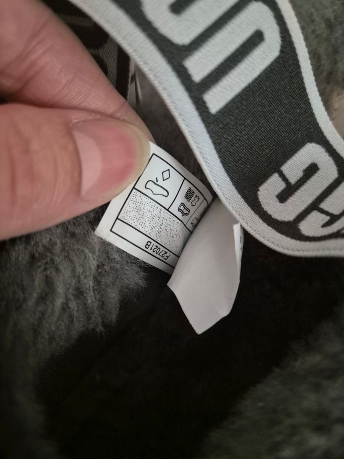Pantoufles ugg - photo numéro 9