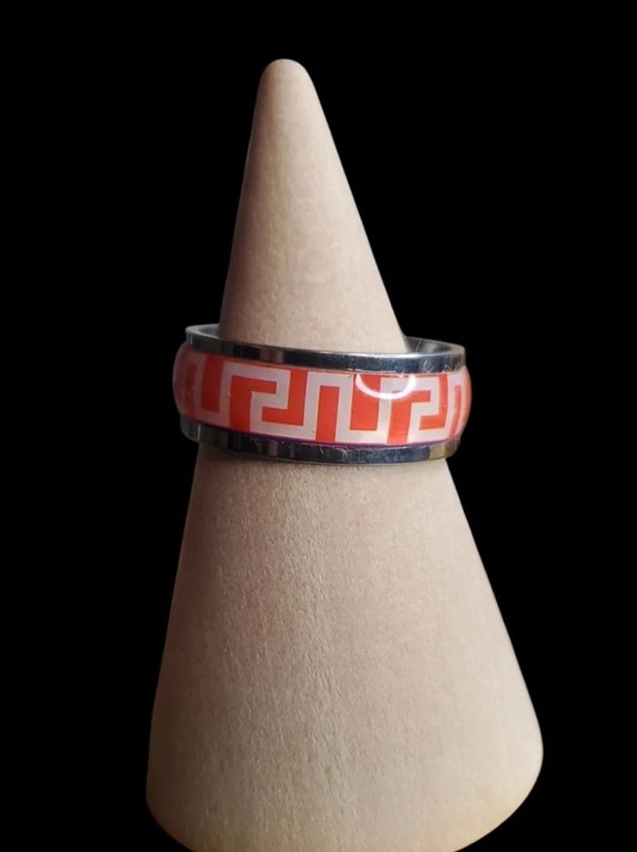 Bague rouge et blanche