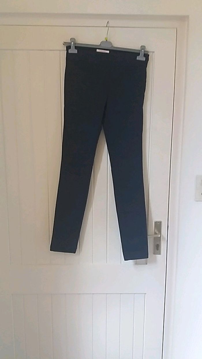 Beau pantalon moulant - photo numéro 4